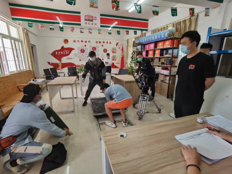 赤峰广告片拍摄公司：极简主义践行者，少即是多的视觉哲学